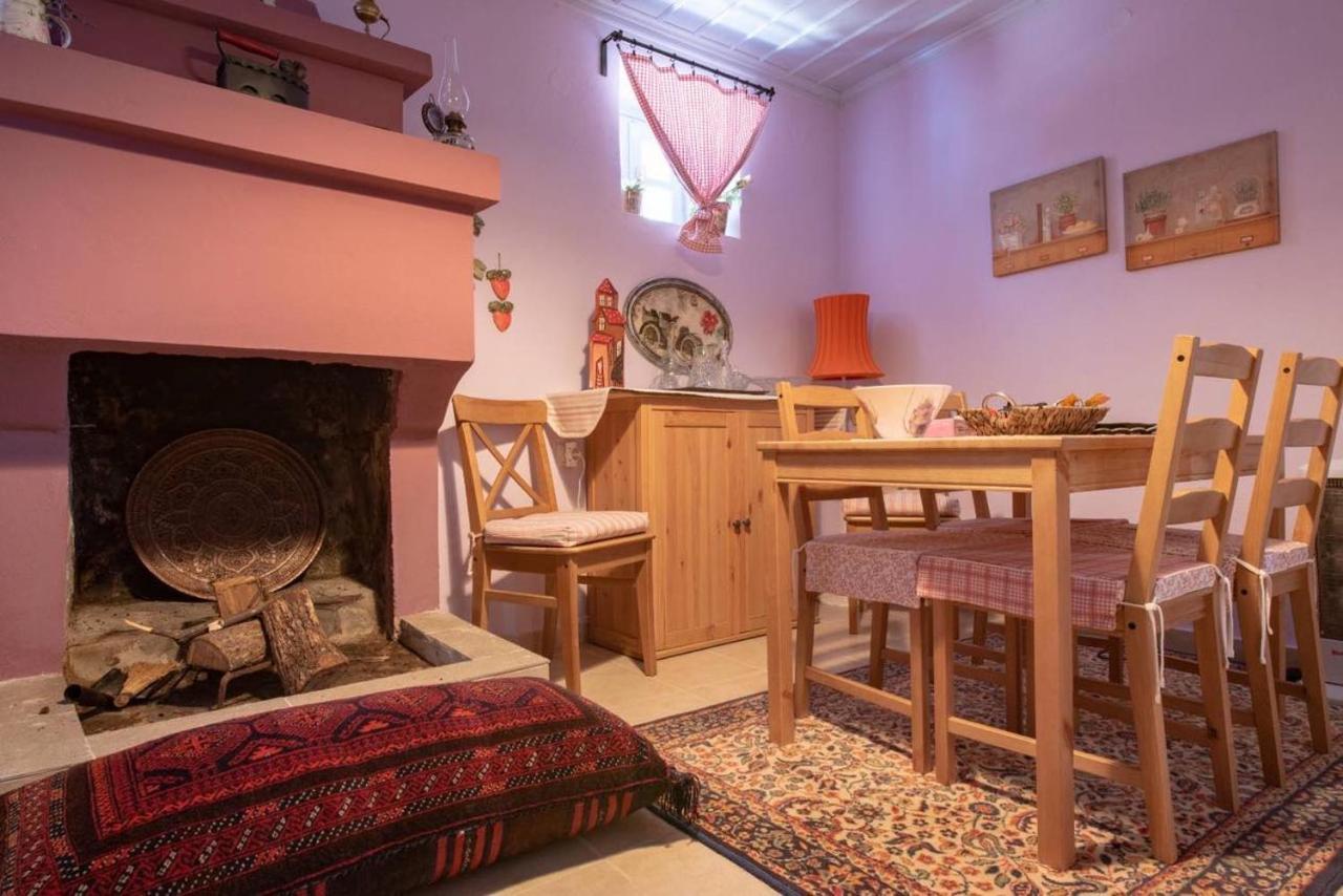 Minodora'S Guesthouse Dikorfo Ngoại thất bức ảnh